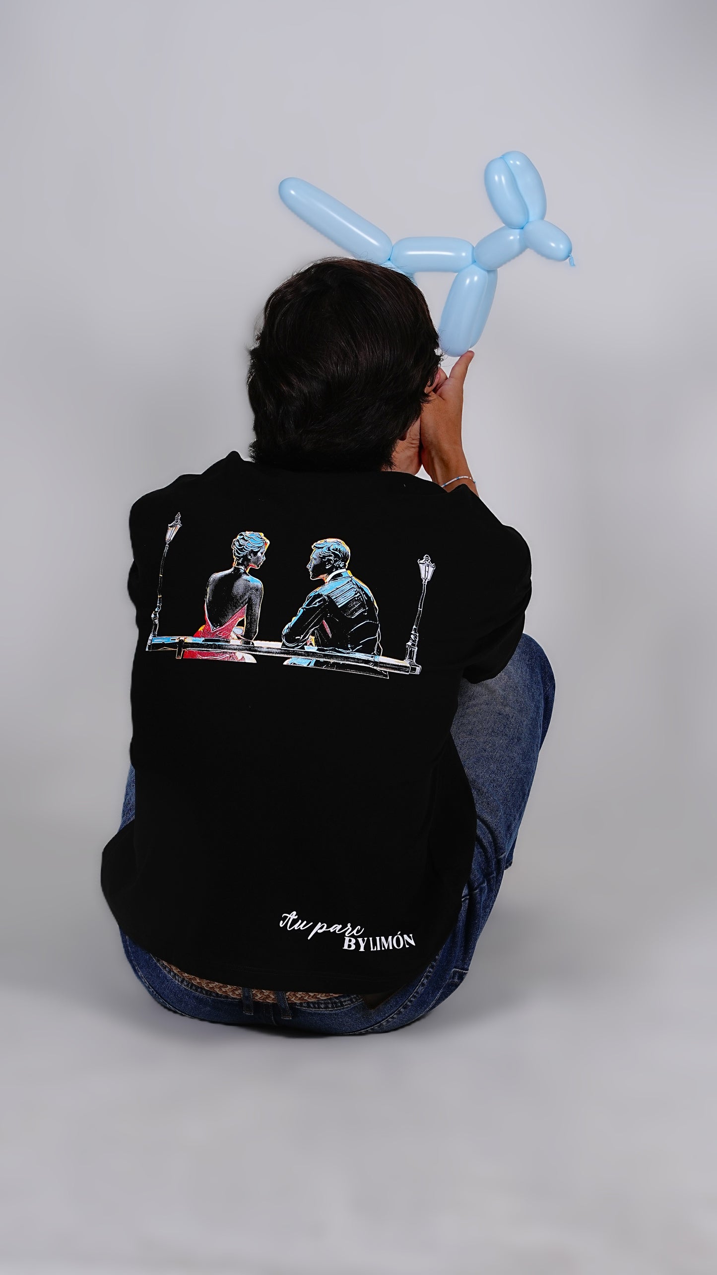 “Au Parc” — Camiseta Boxy Fit Negra By Limón