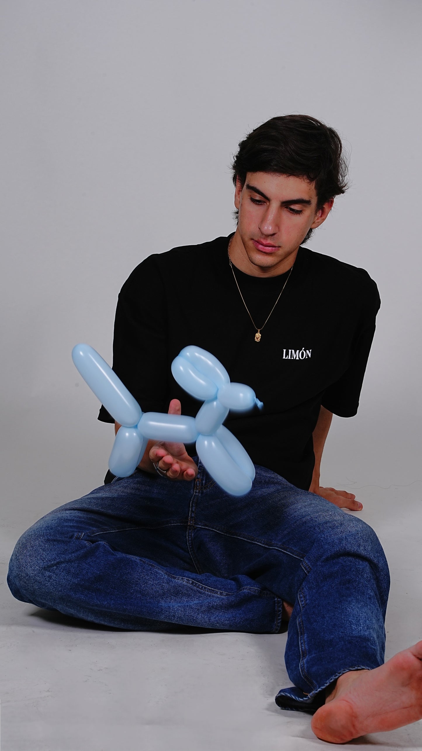“Au Parc” — Camiseta Boxy Fit Negra By Limón